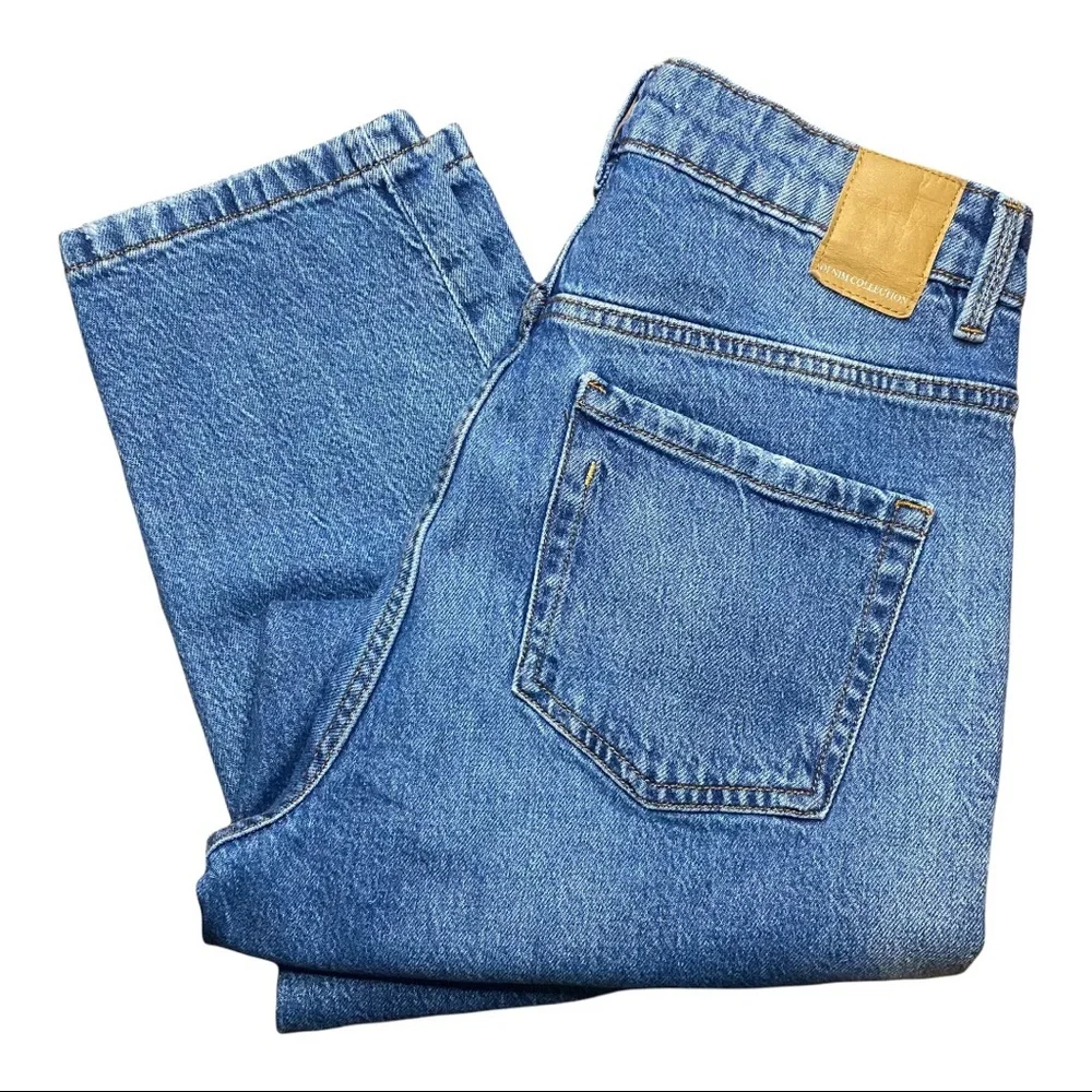Zara High Rise Vintage Relaxed Fit Straight Leg Medium Wash Mom Jeans 8 - Picture 6 of 7
